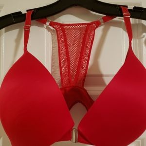 VS Red pushup bra